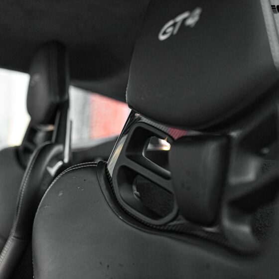 Porsche Cayman GT4 wnętrze